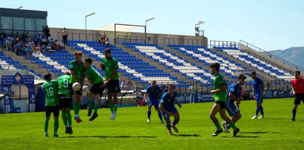 Acción del partido (FOTO: ATLÉTICO PASO).