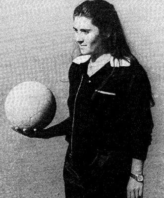 Julia Martel, en un partido como árbitra.