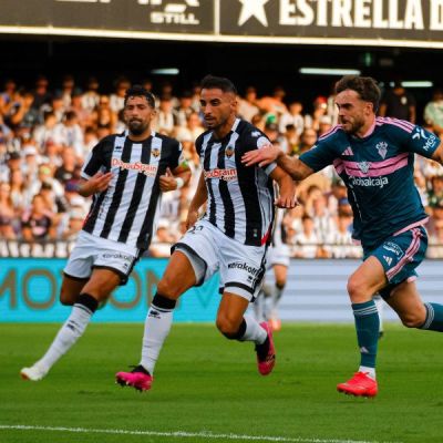 Mellot y Alberto, en un partido del presente curso (LALIGA).