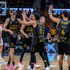 Los jugadores de La Laguna Tenerife celebran (@CB1939CANARIAS).