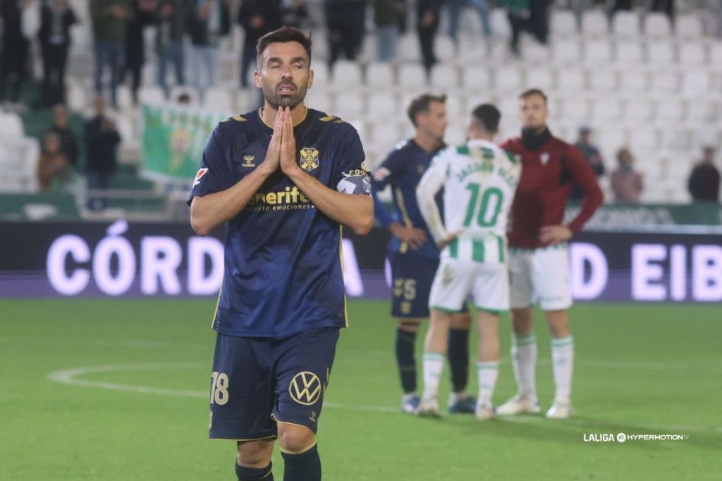 Gallego se lamenta en la última visita al Córdoba (LALIGA).