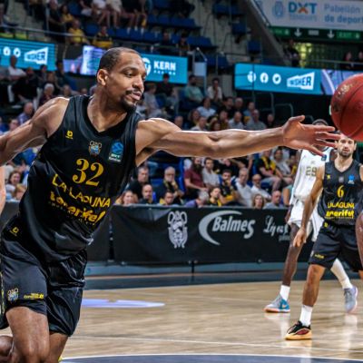 Acción del partido (@CB1939CANARIAS).