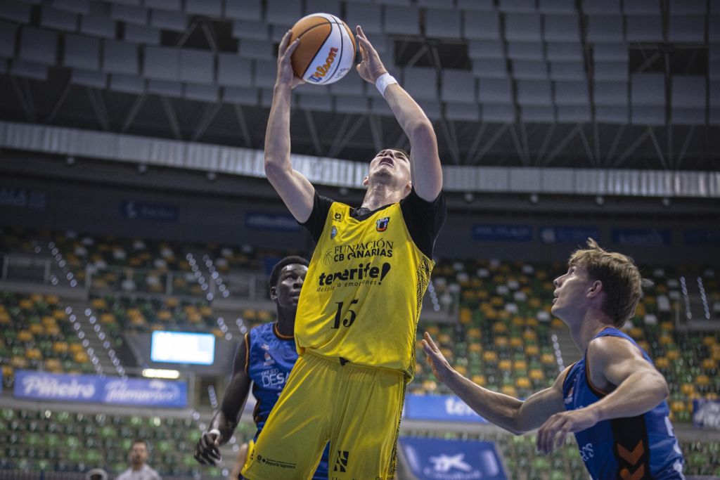 Imagen del partido (CB CANARIAS)