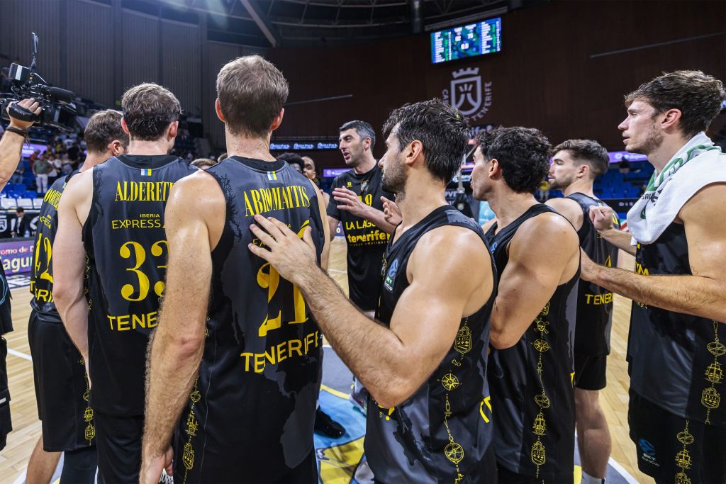 Jugadores de La Laguna Tenerife (CBCANARIAS.NET).