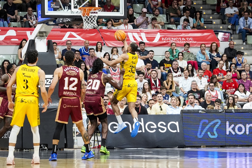 Acción del partido (ACB Photo / Raisa Pozo).