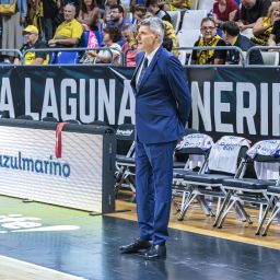 Velimir Perasovic en el La Laguna Tenerife- Baskonia (EMILIO COBOS - ACB PHOTO)