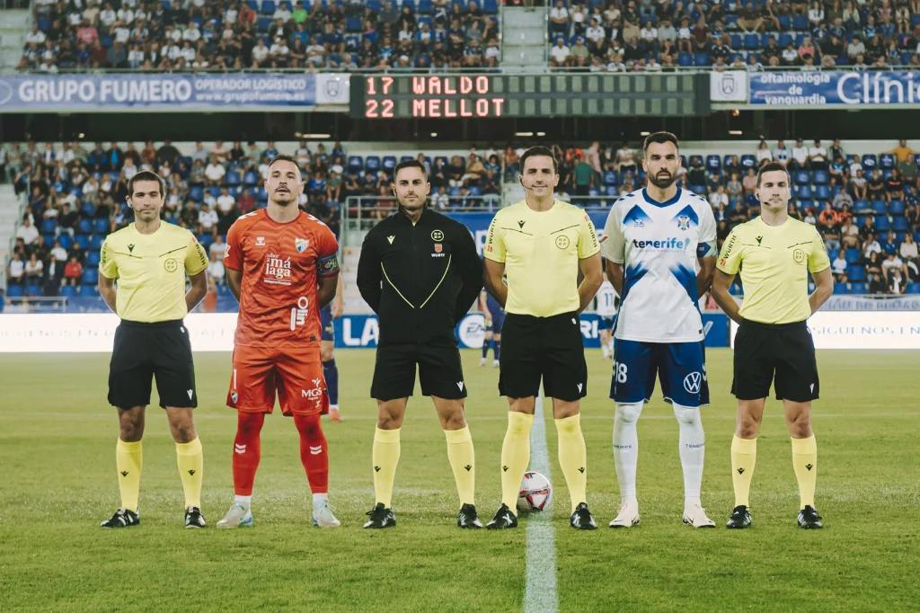 Saúl Ais Reig en un partido del Tenerife (CD TENERIFE)
