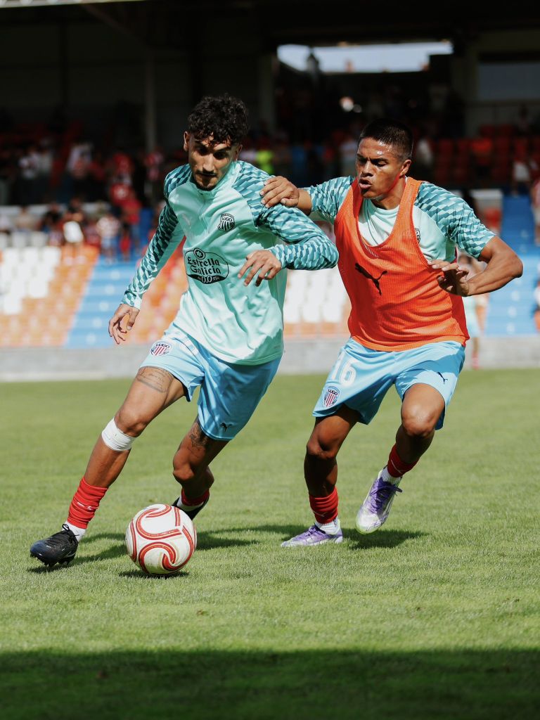 Alberto Ulloa (@CDEPORTIVOLUGO).