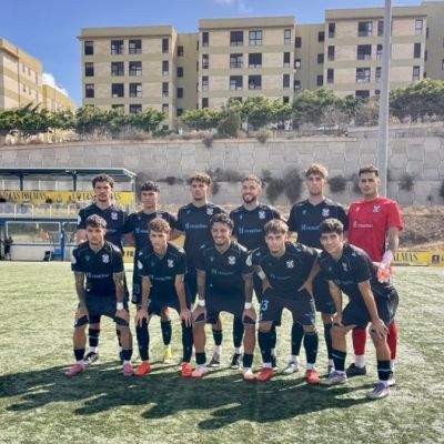 XI del Tenerife 'B' en el Anexo (@UDLP_CANTERA).