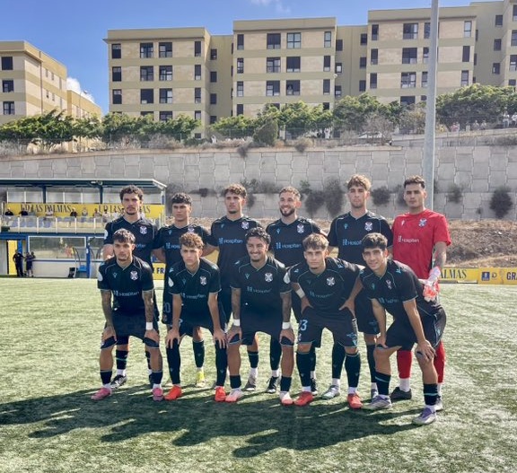 XI del Tenerife 'B' en el Anexo (@UDLP_CANTERA).